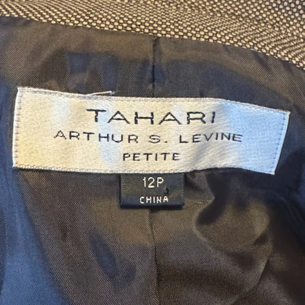 TAHARI Arthur S. Levine blazer Size: 12P - Picture 5 of 6